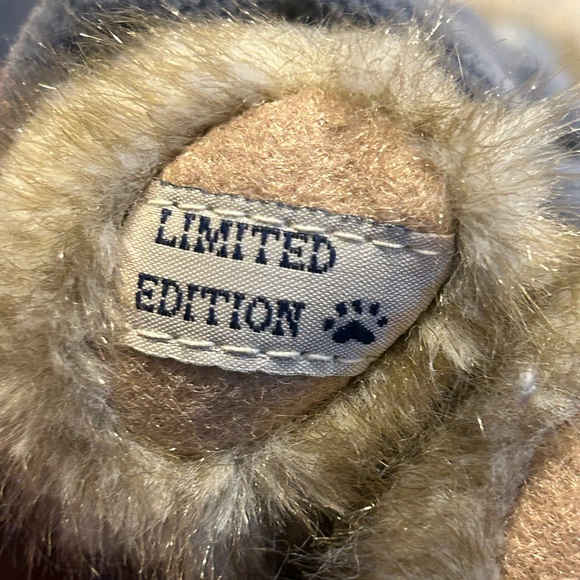 Boyds Collection T.J.'s Best Dressed Box - Picture 6 of 14